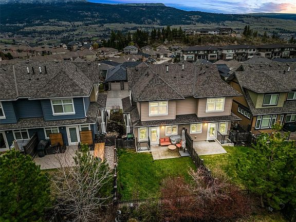 2nd image of 12889 Lake Hill Ln