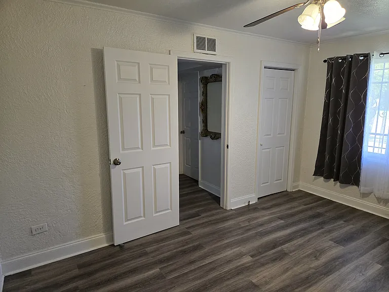 2175 N Broad St — Photo 10