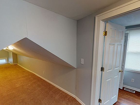 4th image of 4519 Holly St