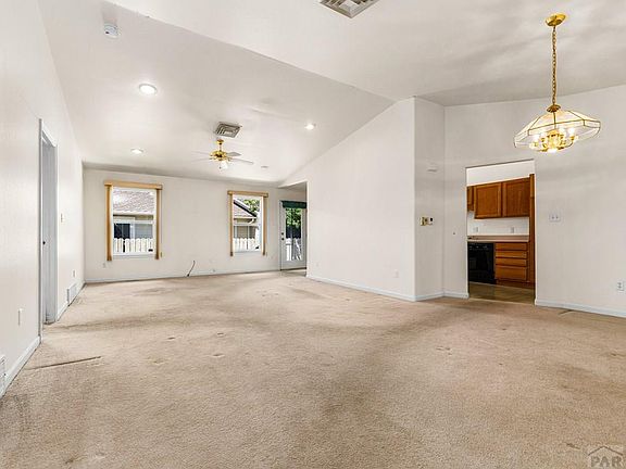 2nd image of 61 Sovereign Cir APT D