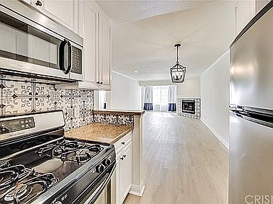 1st image of 5500 Owensmouth Ave APT 120
