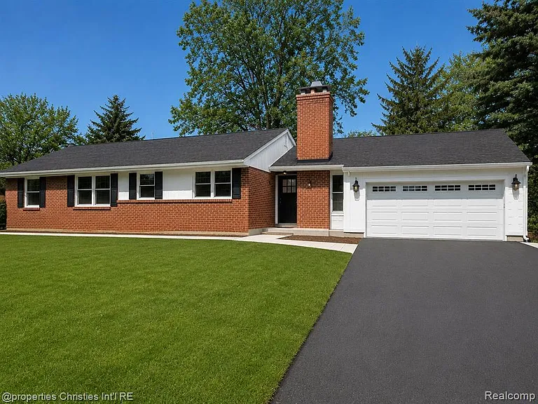 6881 W Dartmoor Rd — Photo 1
