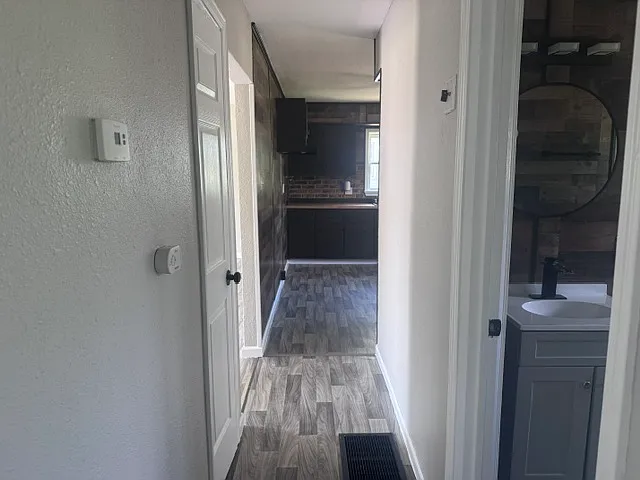 21 School St — Photo 10