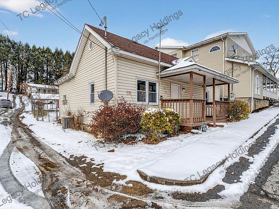 2nd image of 218 George St