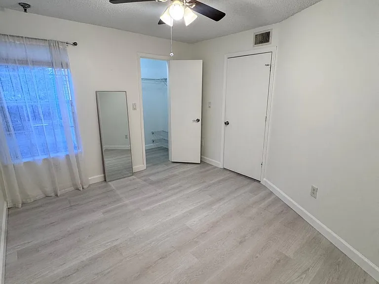 1125 Crystal Way #F — Photo 18