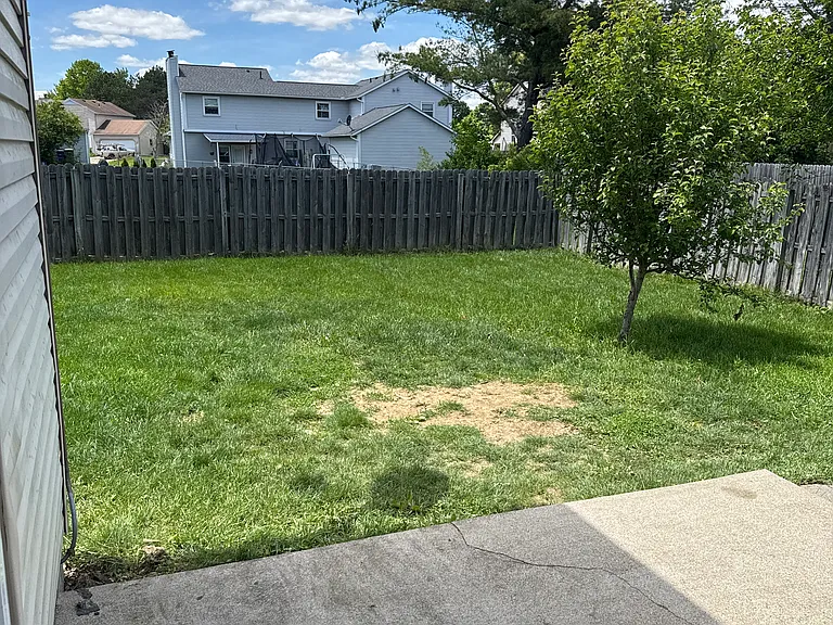 7563 Toweron Ln — Photo 2