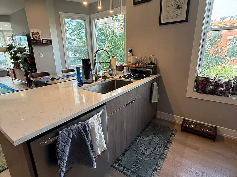 1701 W Division St #3E — Photo 5