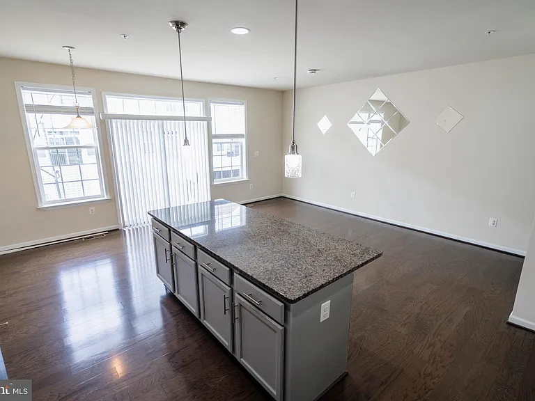 5004 Forest Pines Dr — Photo 8