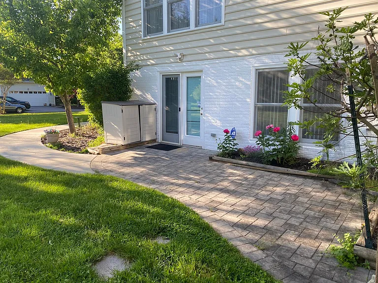Exterior / Patio