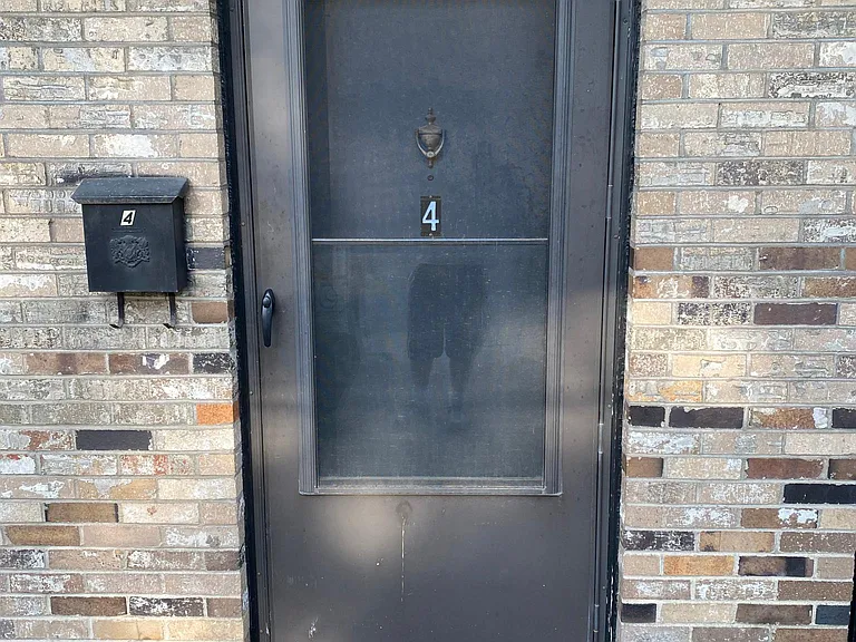 400 Connecticut Ave #4 — Photo 1