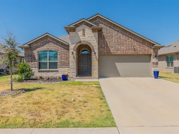 1102 Burlingame Dr, Cleburne, TX 76033