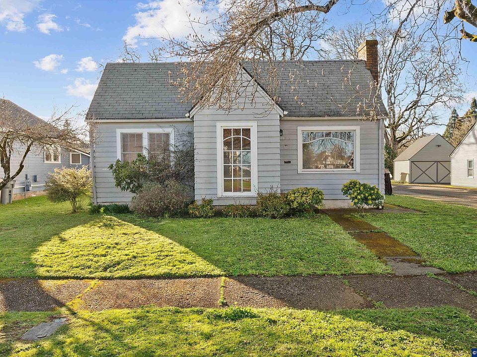 1st image of 923 SW Ellis St