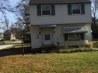 15996 Ravine Dr, East Cleveland, OH 44112