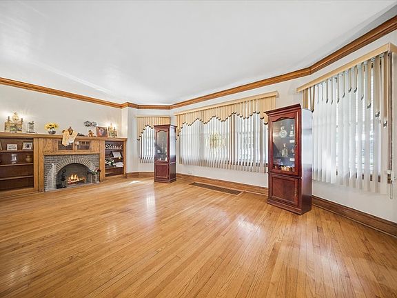 4th image of 1637 S 10th Ave