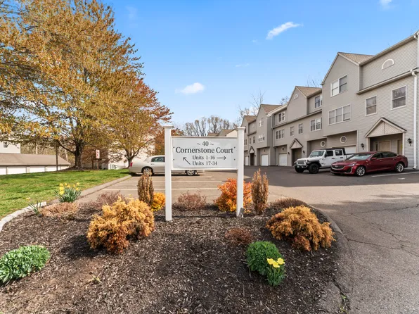 40 Cornerstone Court APT 3, Southington, CT 06479