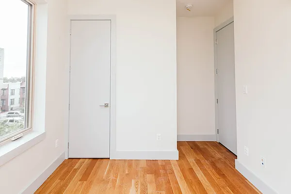 Rented by Nooklyn NYC LLC | media 23