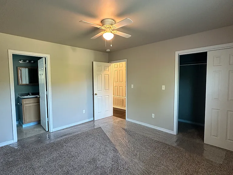 622 S Ash St — Photo 9