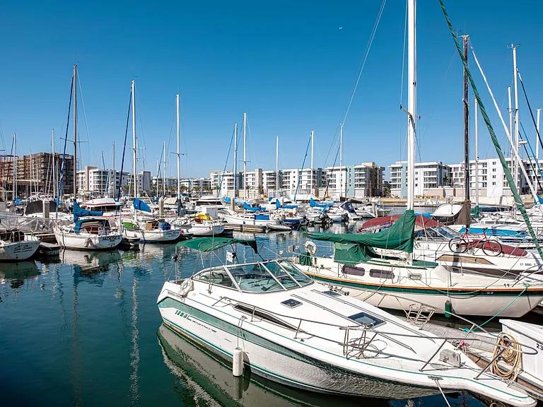 Harborside Marina Bay — Photo 27