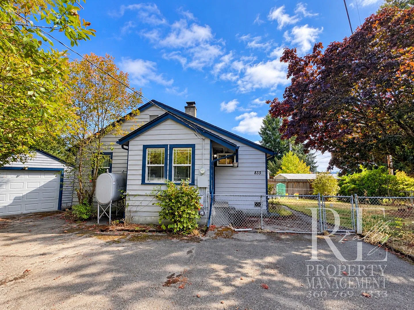Charming Single-Story Home with Modern Updates, Detached Garage & Garden Bed — Photo 2