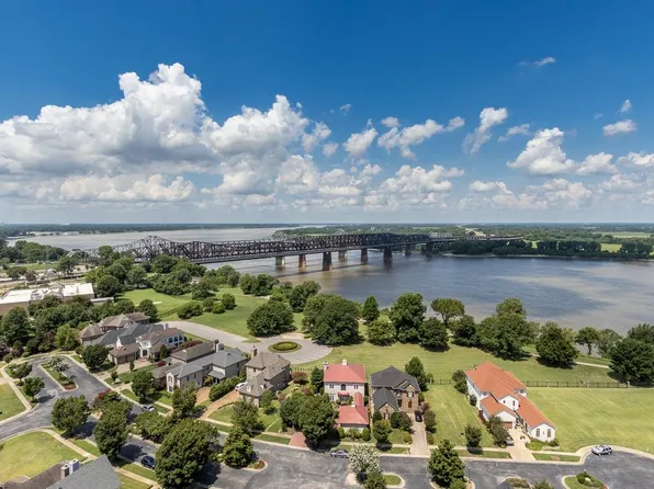 717 Riverside Dr #407, Memphis, TN 38103