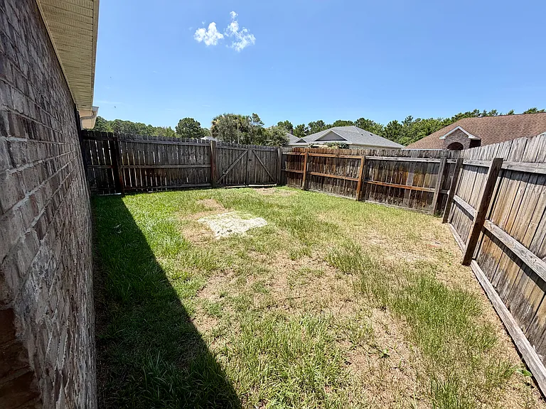 500 Baywood Ct — Photo 27