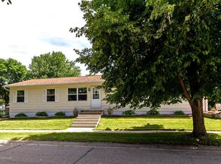 2064 46th St NW, Rochester, MN 55901