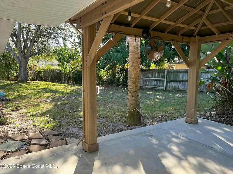 250 Debra Ct — Photo 11