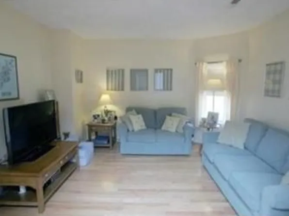 38 Breck Ave APT 2, Brighton, MA 02135