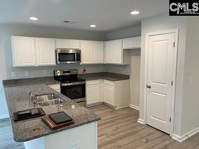 3 bed, 1476 sqft, $1,995 — Photo 4