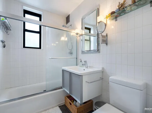 515 East Seventh Street image 13 of 16