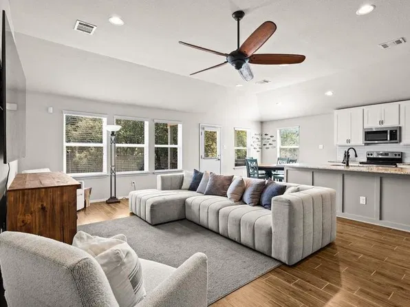 21204 Santa Rosa Ave, Lago Vista, TX 78645