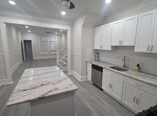 714 N 7th St, Camden, NJ 08102