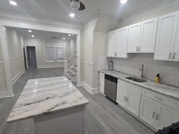 714 N 7th St, Camden, NJ 08102