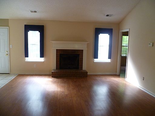 1st image of 7677 N Briar Ridge Ct