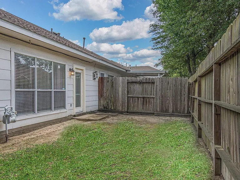 10735 Norchester Village Dr — Photo 13