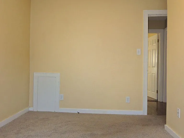 300 Rose Ave — Photo 12