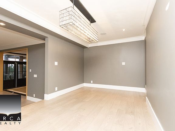 5th image of 2565 Westhill Way