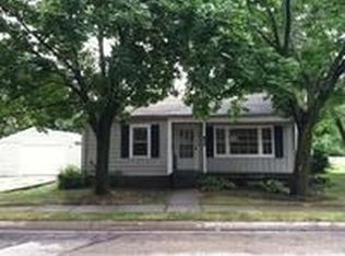 128 S Hadsall St, Genoa, IL 60135