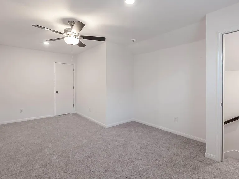 309 Barton Oak Trl — Photo 18