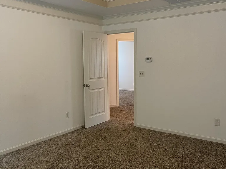 765 Westmoreland Ln — Photo 30