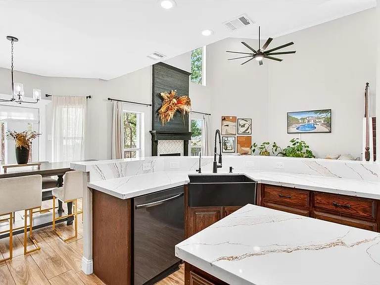 8417 Macarena Dr — Photo 16