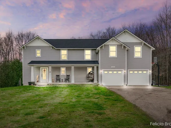 4224 Woodchuck Run Dr, Middleville, MI 49333