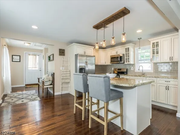 40 Center St, Netcong Boro, NJ 07857