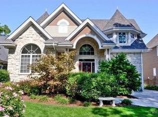 5401 Washington St, Downers Grove, IL 60515