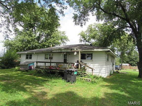 3rd image of 5409 Evergreen St