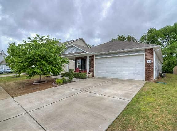 3rd image of 2724 Miranda Dr