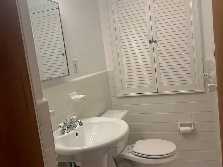1 bed, 1.0 bath, 1054 sqft, $1,925 — Photo 10