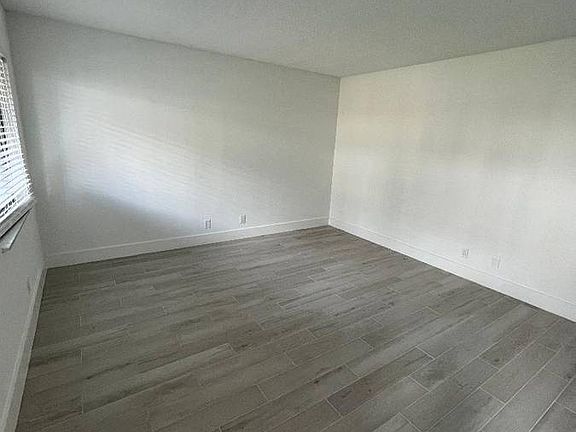 3rd image of 1880 NE 48th St APT 352