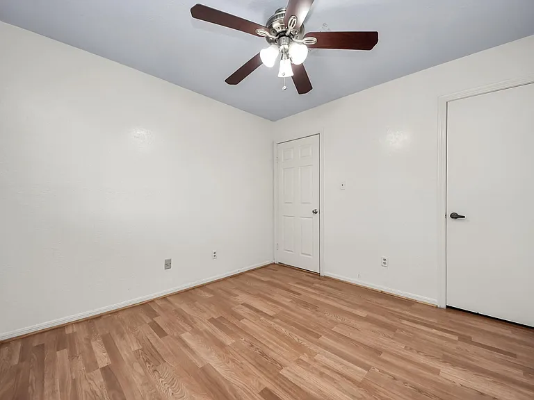 15614 Barbarossa Dr — Photo 20