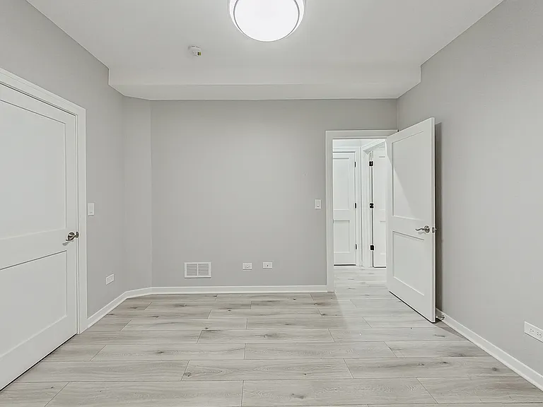 6626 S Ingleside Ave — Photo 32